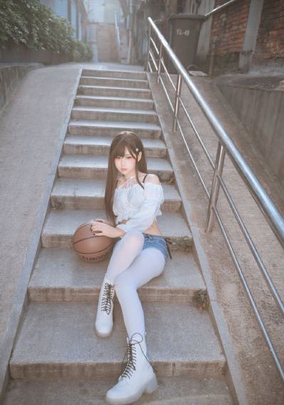 操女人逼电影_BD国语在线播放观看